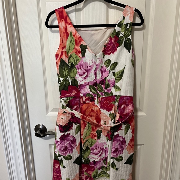 Floral cocktail dress - Picture 2 of 4